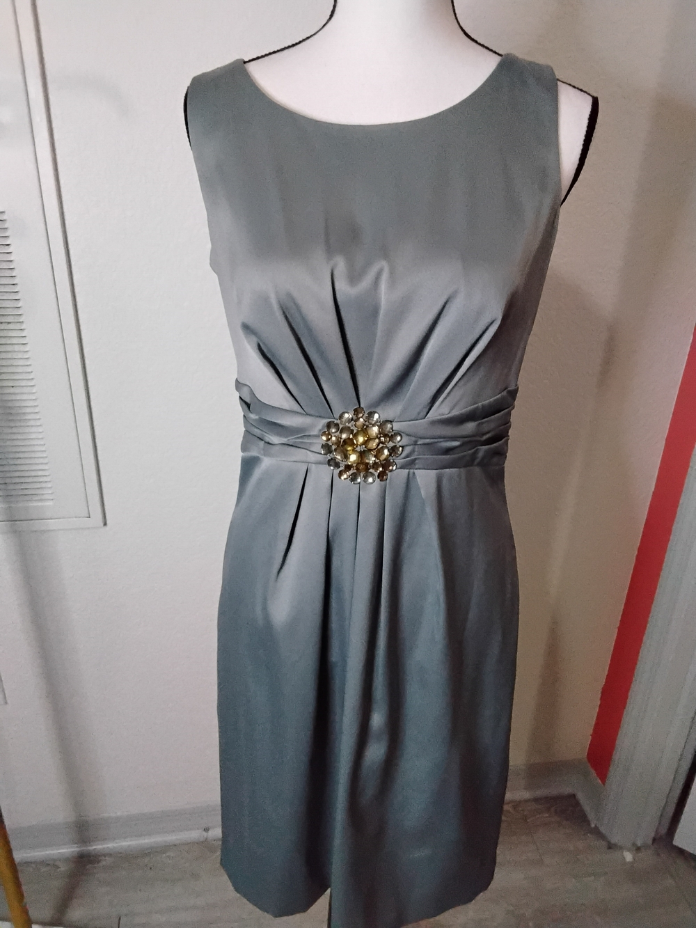 Dress Barn Silver-Gray Sleeveless Cocktail Dress with Jeweled Brooch